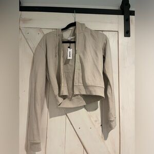 Garage tan zip up cropped